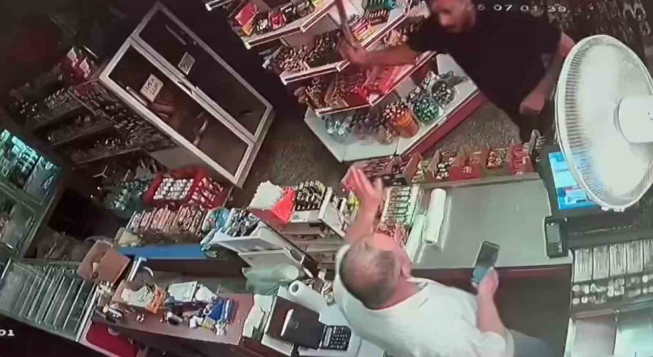 Dondurma iadesini kabul etmedi, pala ile saldırıya uğradı