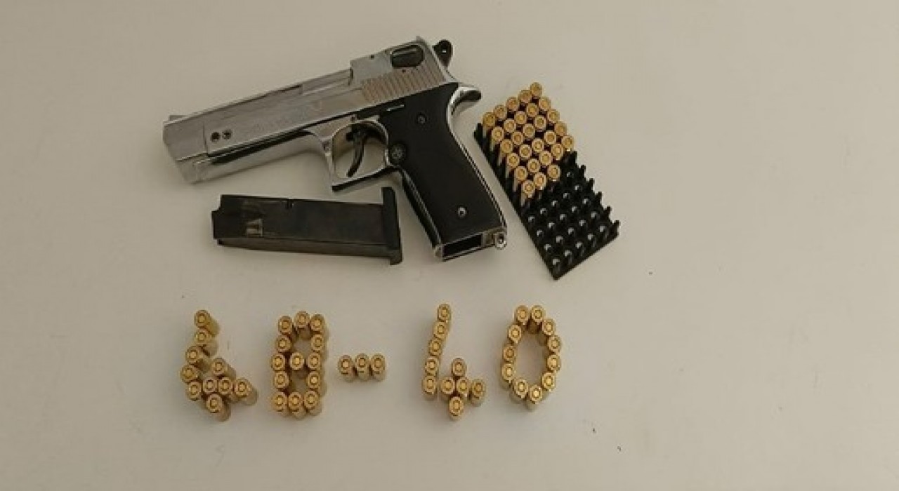 Düğün konvoyunda havaya ateş eden şahıstan silah ve mermi ele geçirildi