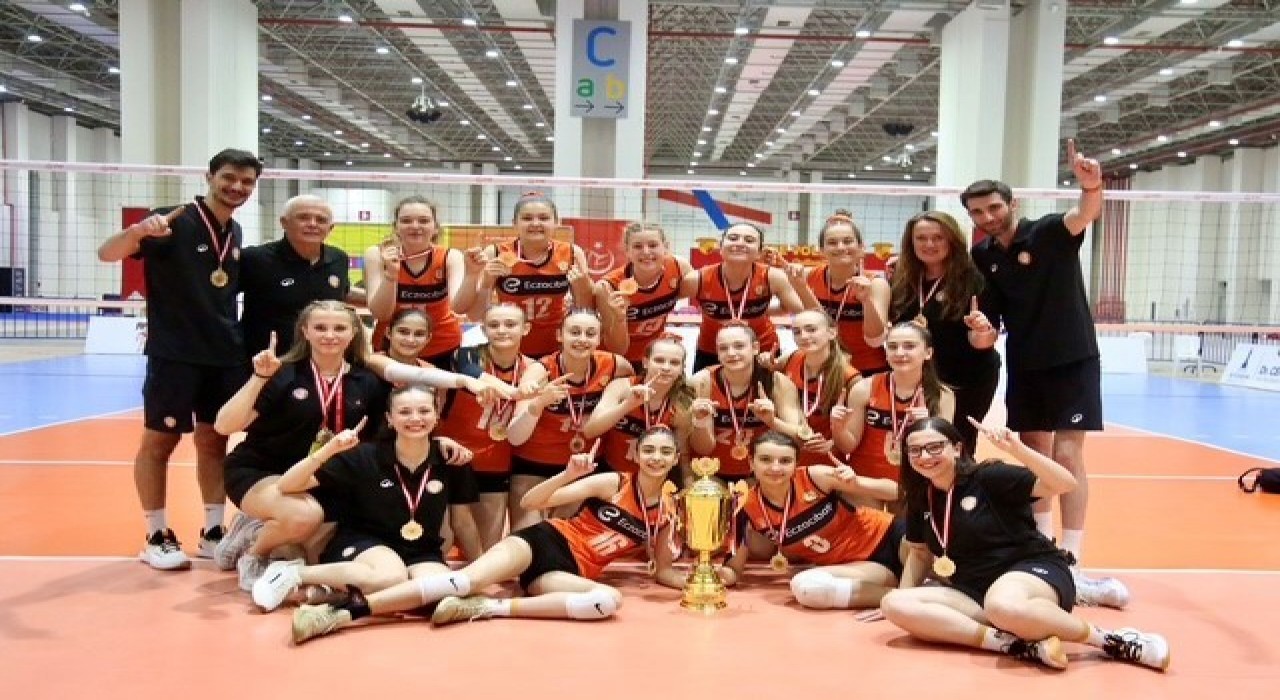 Eczacıbaşı Spor Kulübünün altyapı takımlarından 2024-2025 sezonunda önemli başarılar