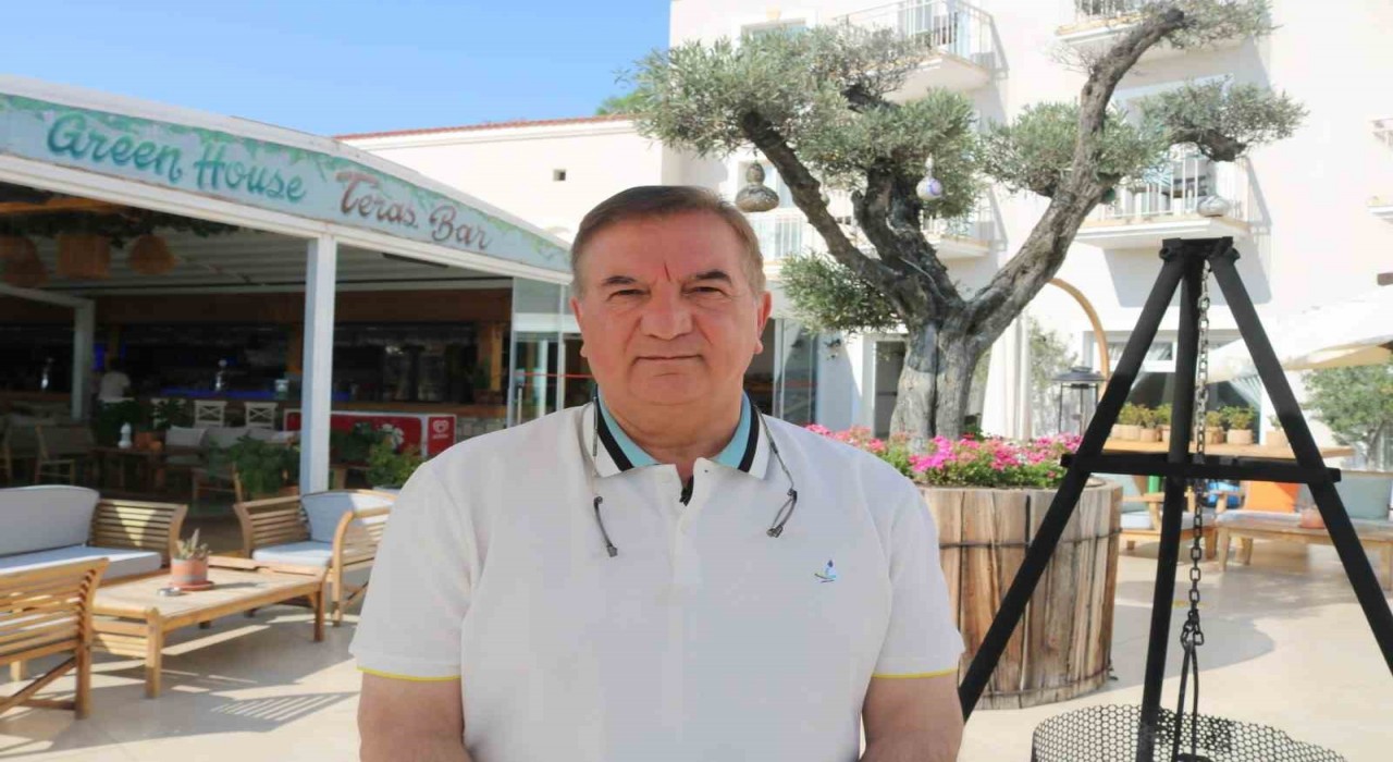 Egedeki yangınlar turizmi de yaktı