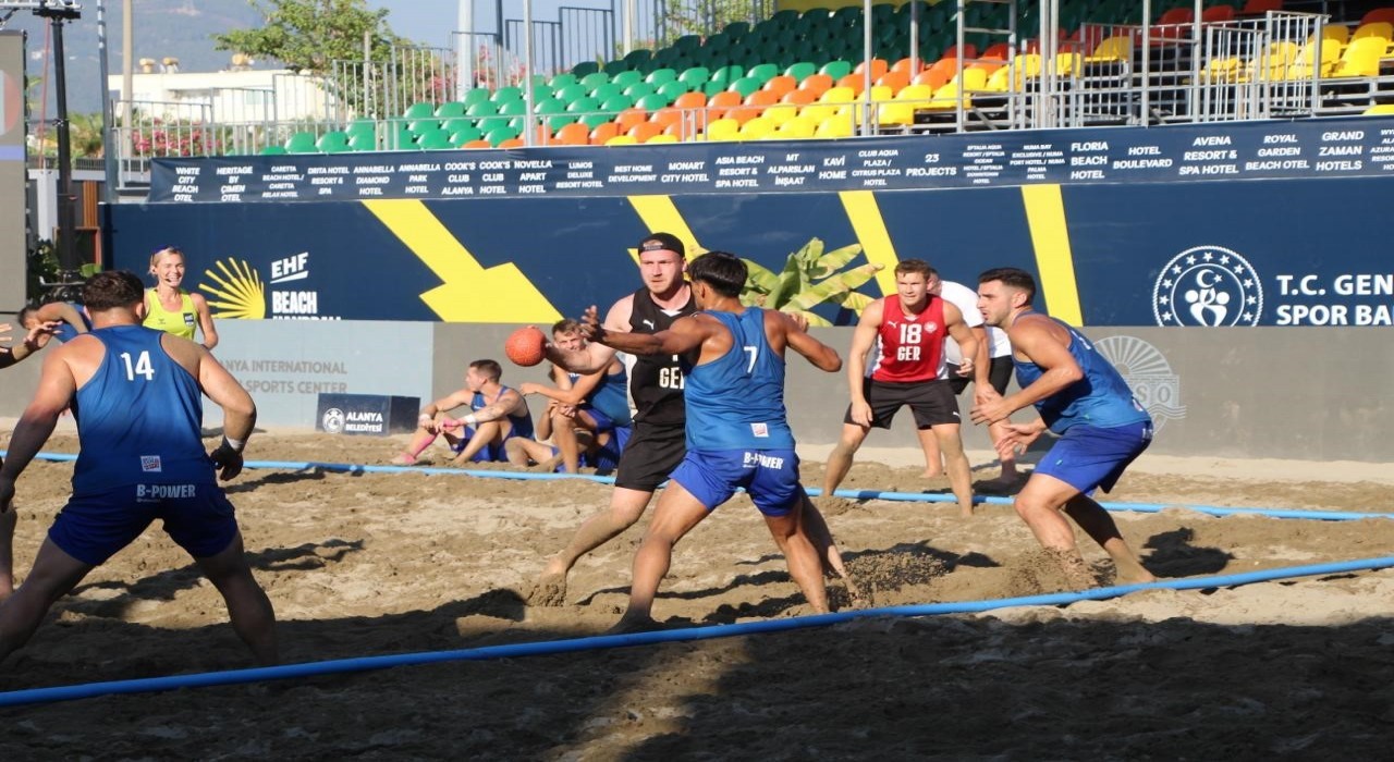 EHF Avrupa Plaj Hentbolu Şampiyonasında final heyecanı yaklaşıyor