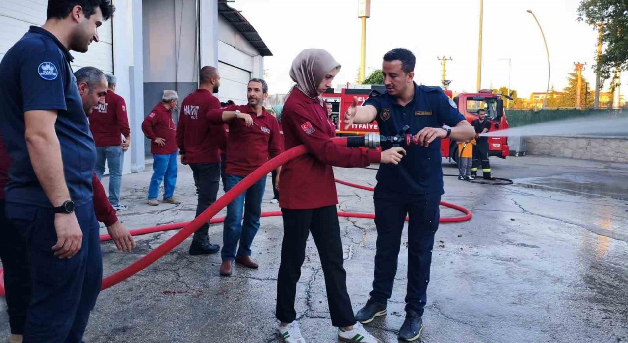 Elazığ itfaiyesinden HARKUTa yönelik yangın eğitimi