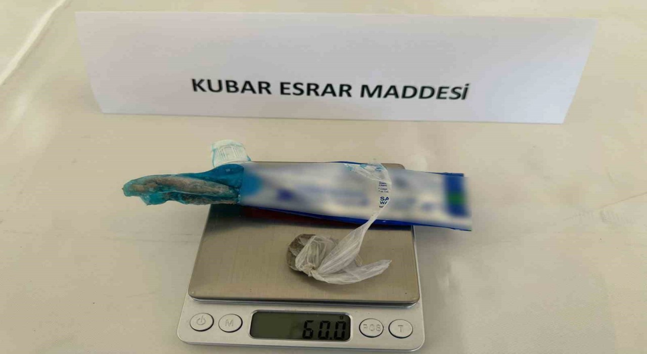 Elazığda diş macunu tüpünden esrar çıktı