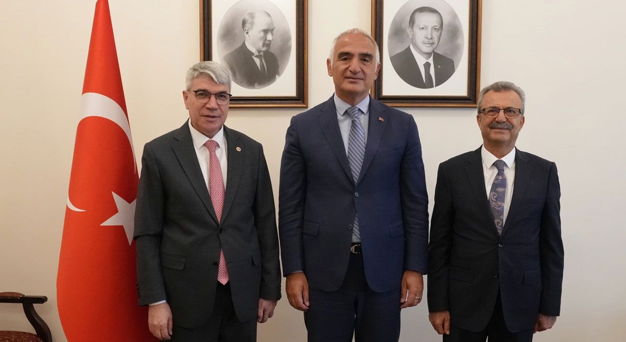 Ellek Belediye Başkanı Yeşildemir'den Bakan Ersoy’a Ziyaret