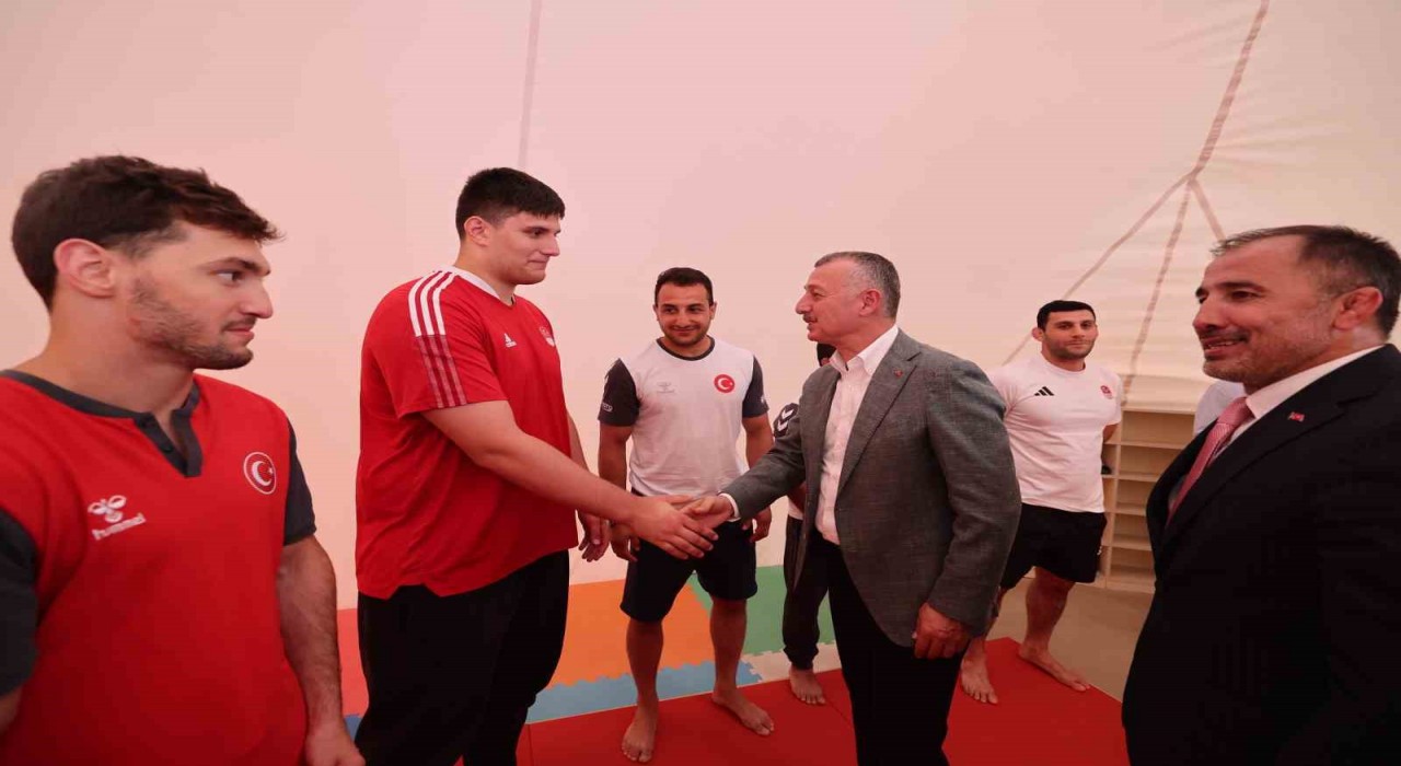 Emre Yazganın adı bu salonda yaşatılıyor