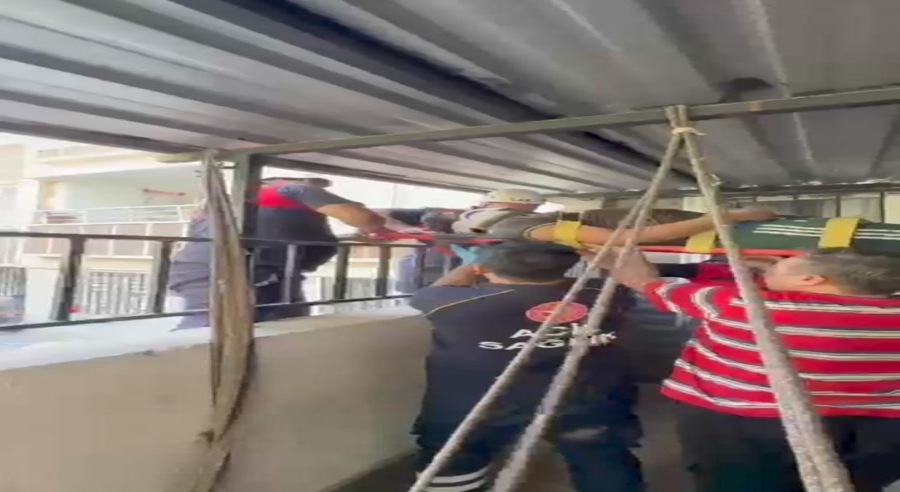 Epilepsi nöbeti geçirip 4üncü kattan düştü