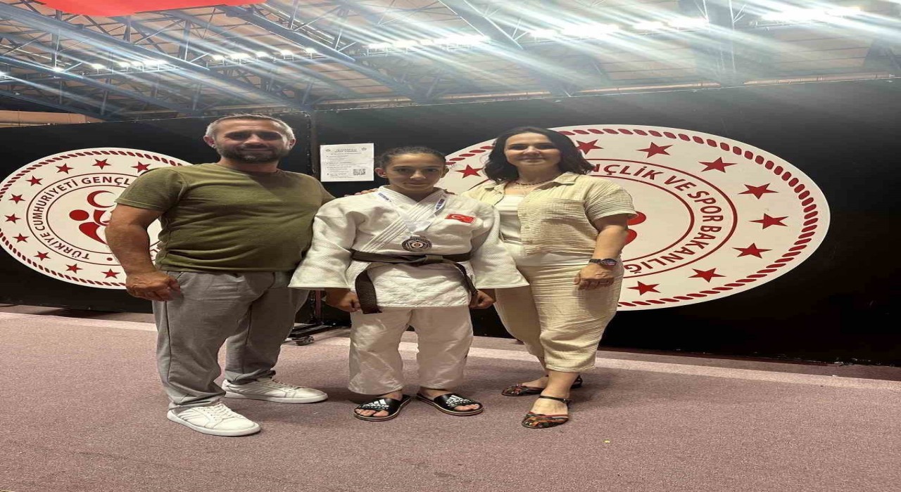 Erva Eren Avrupa ikincisi