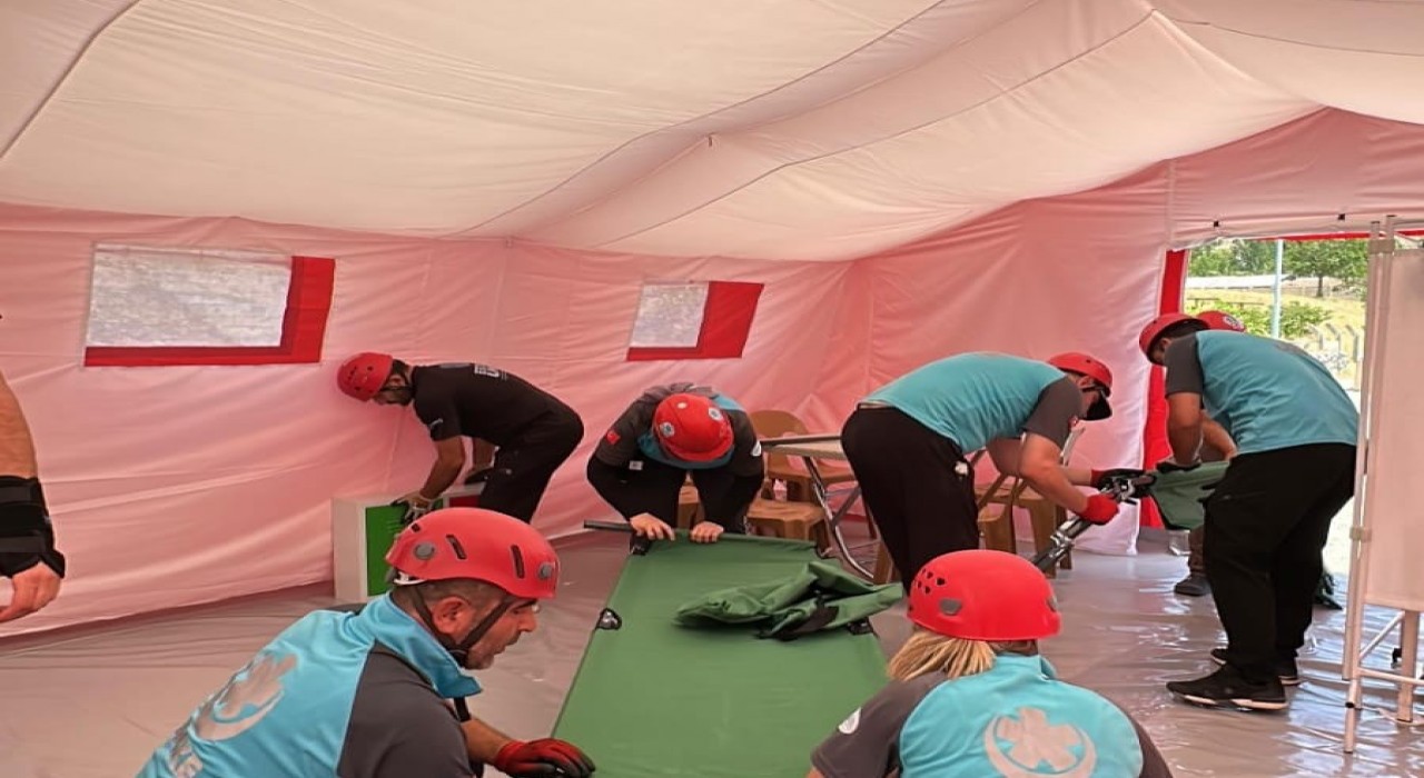 Erzincanda Acil Müdahale Ünitesi eğitimi düzenlendi