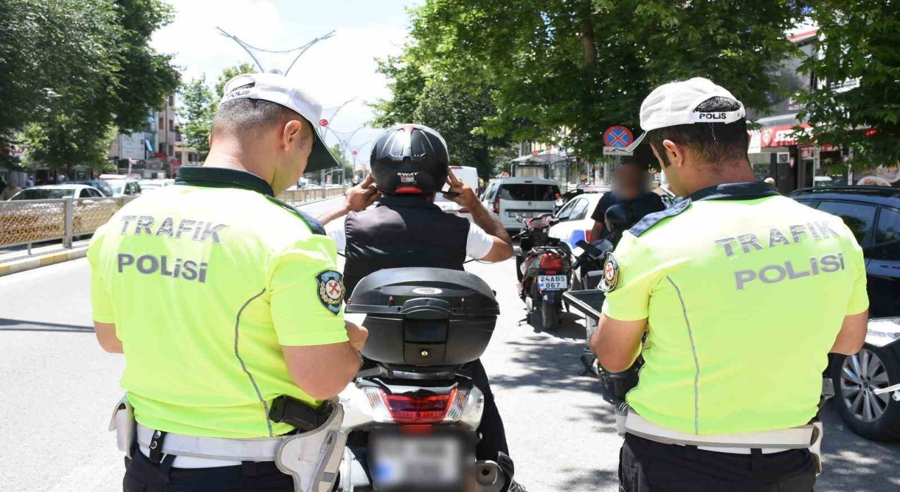 Erzincanda motosikletlilere sıkı denetim