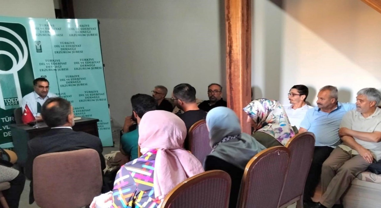 Erzurum Kongresinin mimarlarından Hoca Raif Efendi anıldı