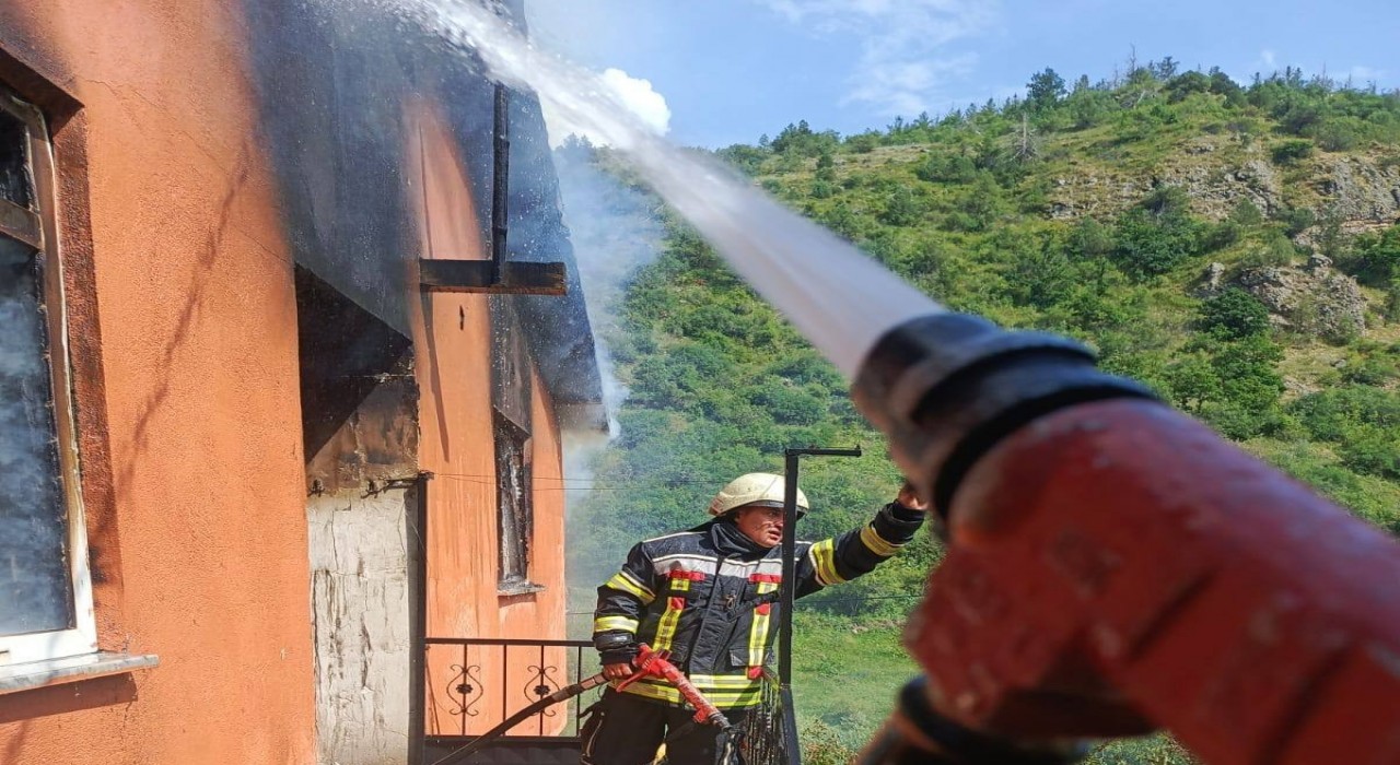 Erzurumda korkutan yangın