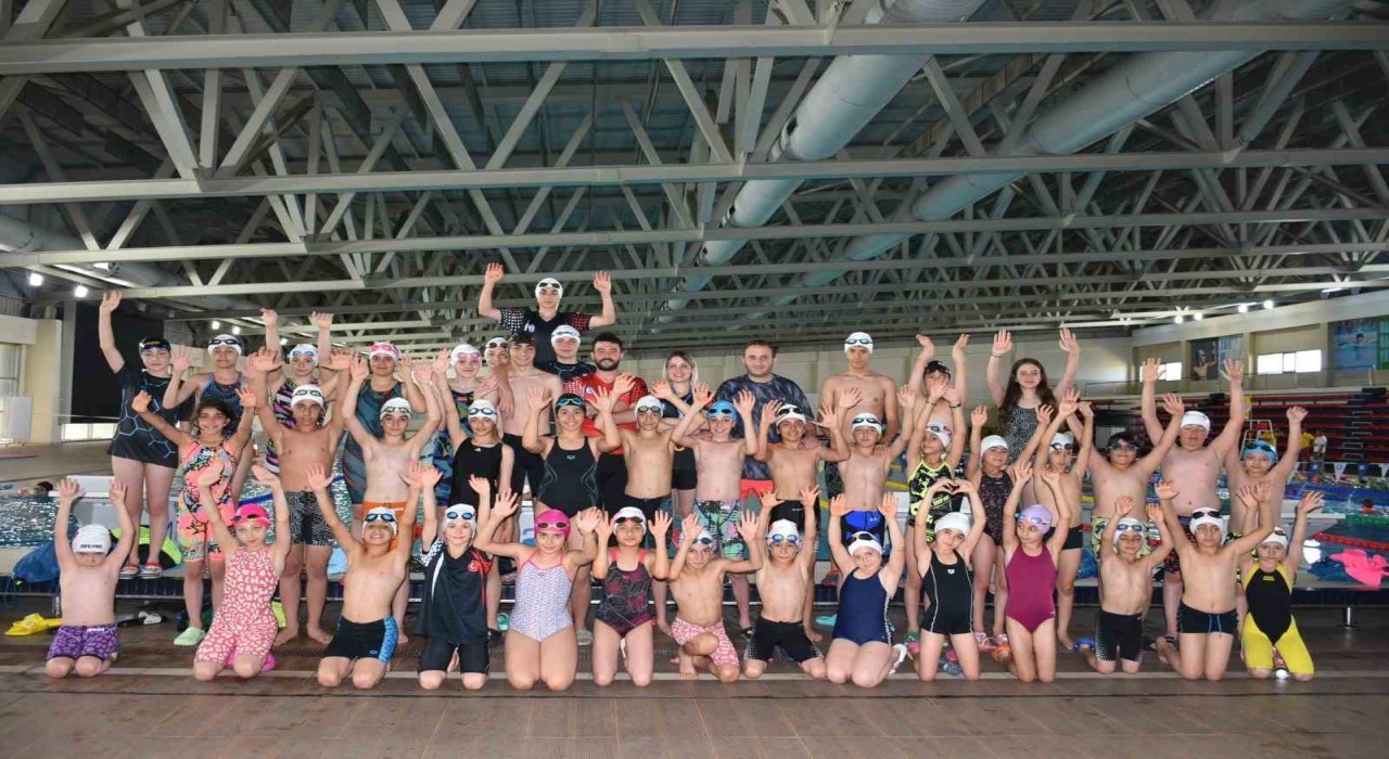 Erzurumun yüzmede gururu