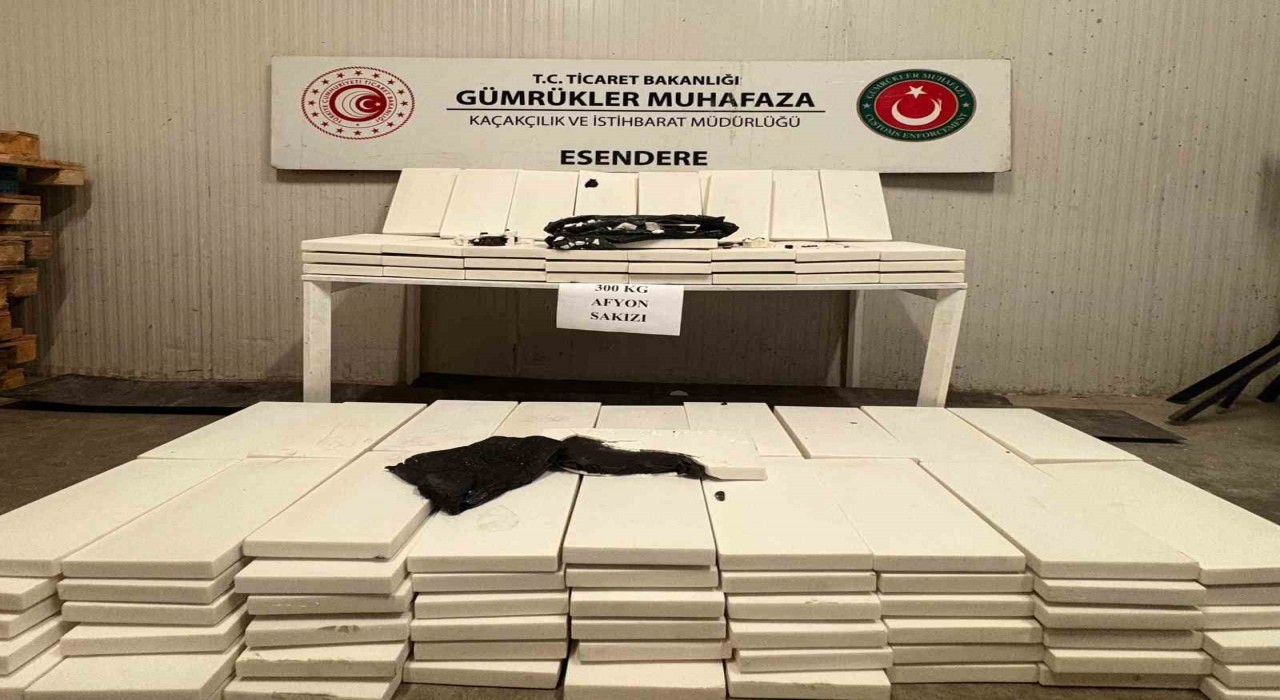 Esendere Gümrük Kapısında 300 kilogram afyon sakızı ele geçirildi