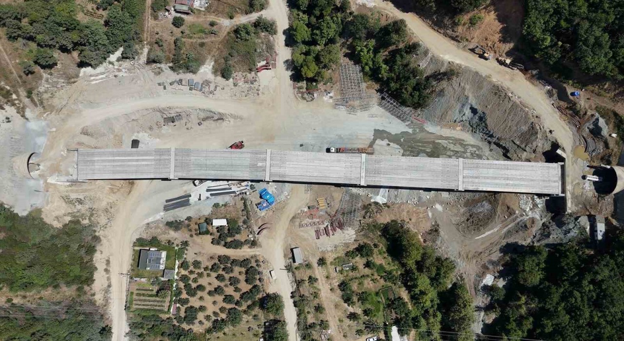 Esenköyde tünel ve viyadük çalışmaları devam ediyor