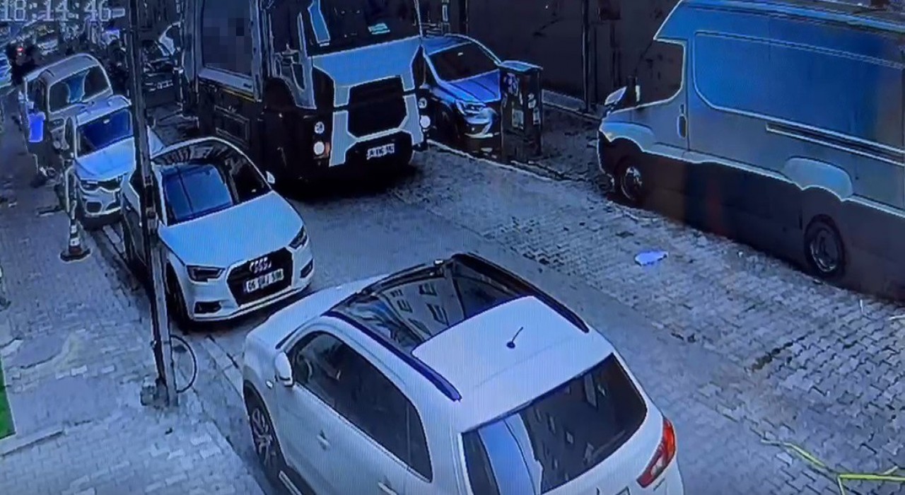 Esenyurtta çocuğa çöp kamyonunun çarpması sonucu öldüğü olayın yeni görüntüler ortaya çıktı