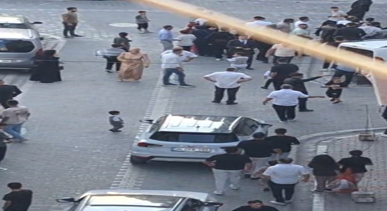 Esenyurtta düğün salonunda başlayan 3 saatlik kavga, sokağa taştı