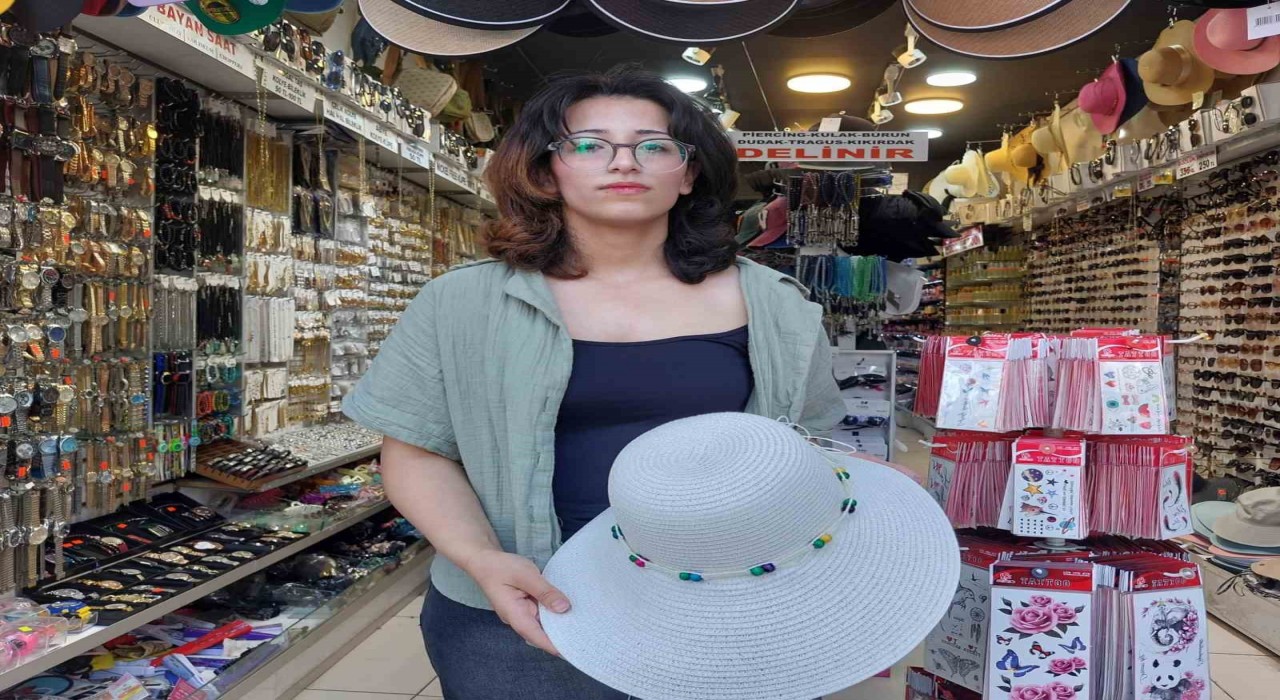 Eskişehirde hasır şapkalar revaçta