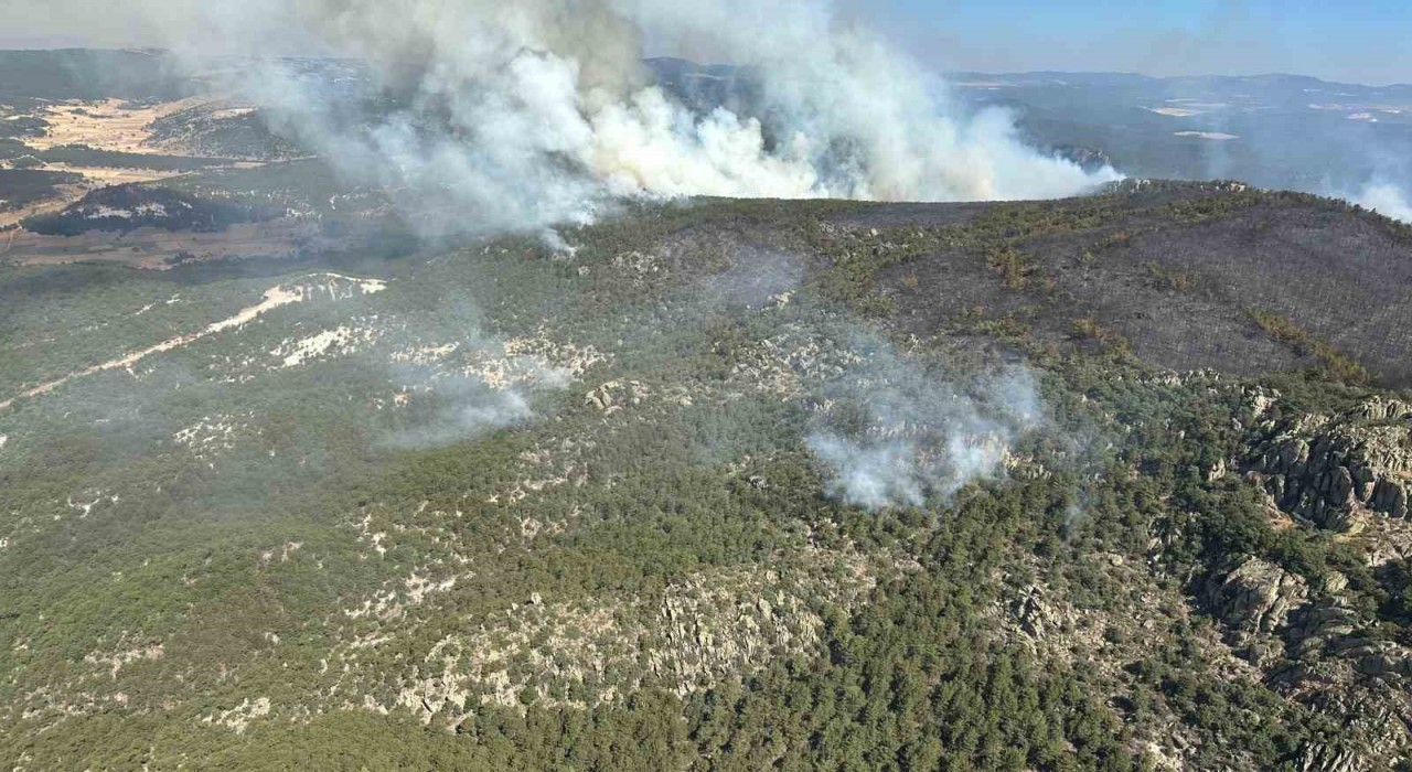 Eskişehirdeki yangına 2nci gününde müdahale devam ediyor