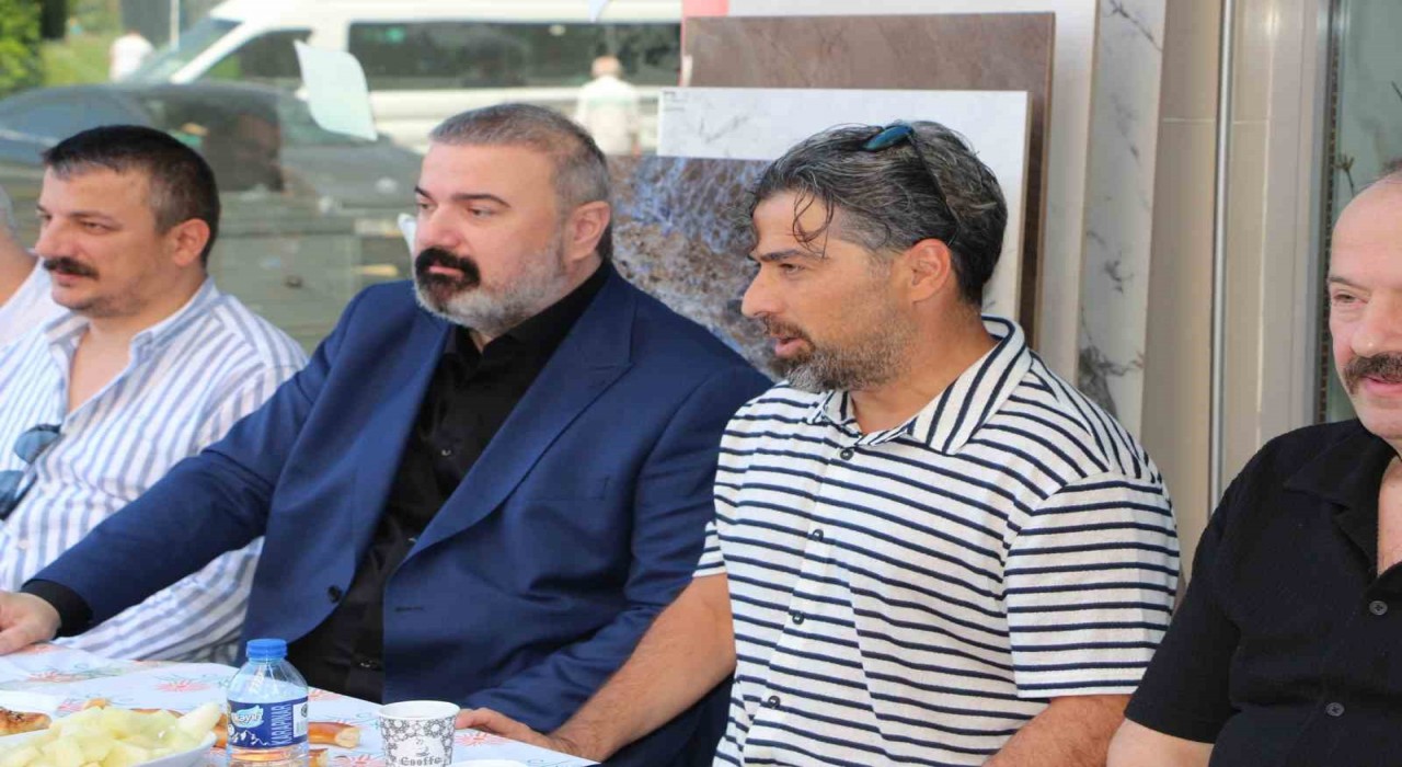 Esnaf, kahvaltıda Rizesporu ağırladı