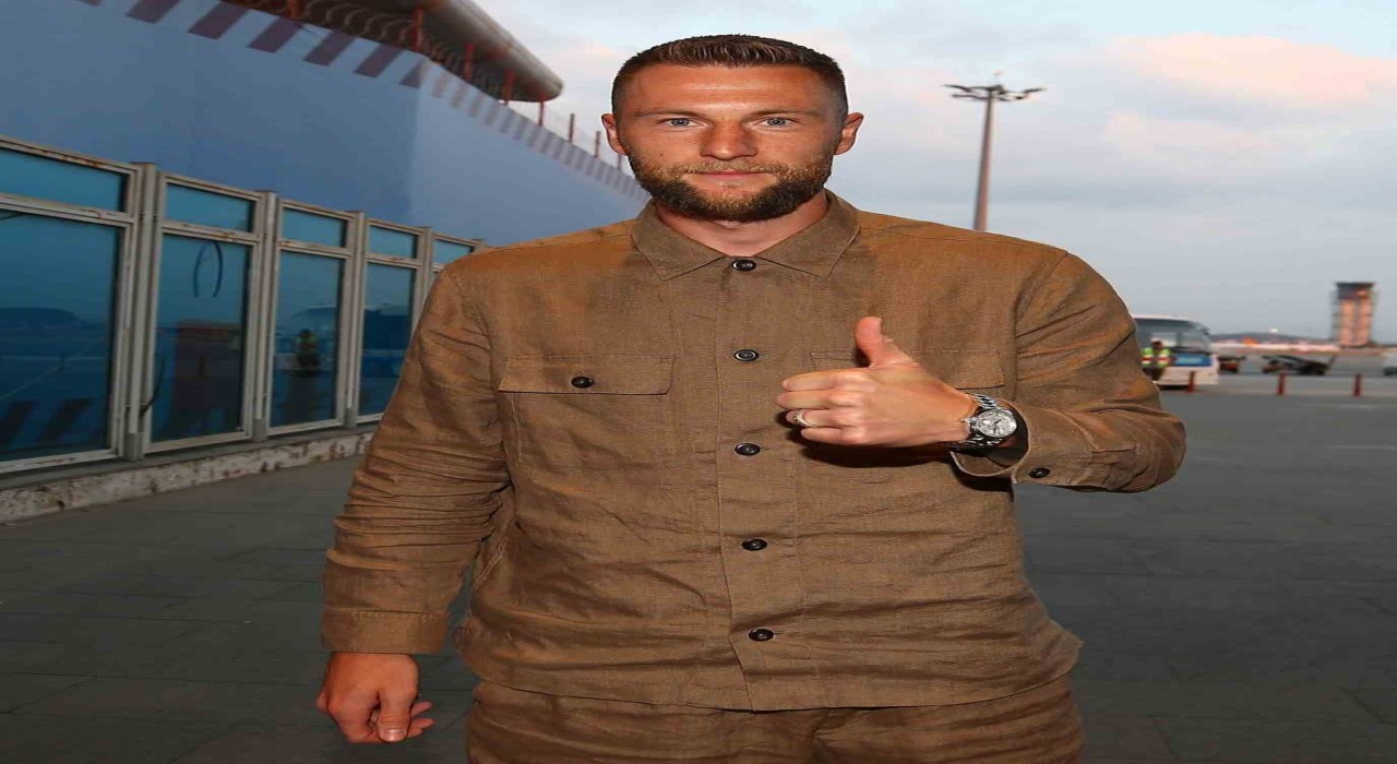 Fenerbahçenin anlaşma sağladığı Milan Skriniar, İstanbulda