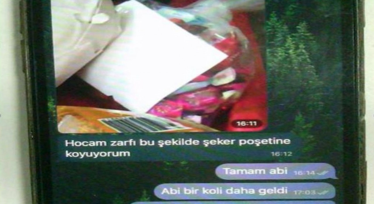 FETÖcü yakınlarına koliyle para