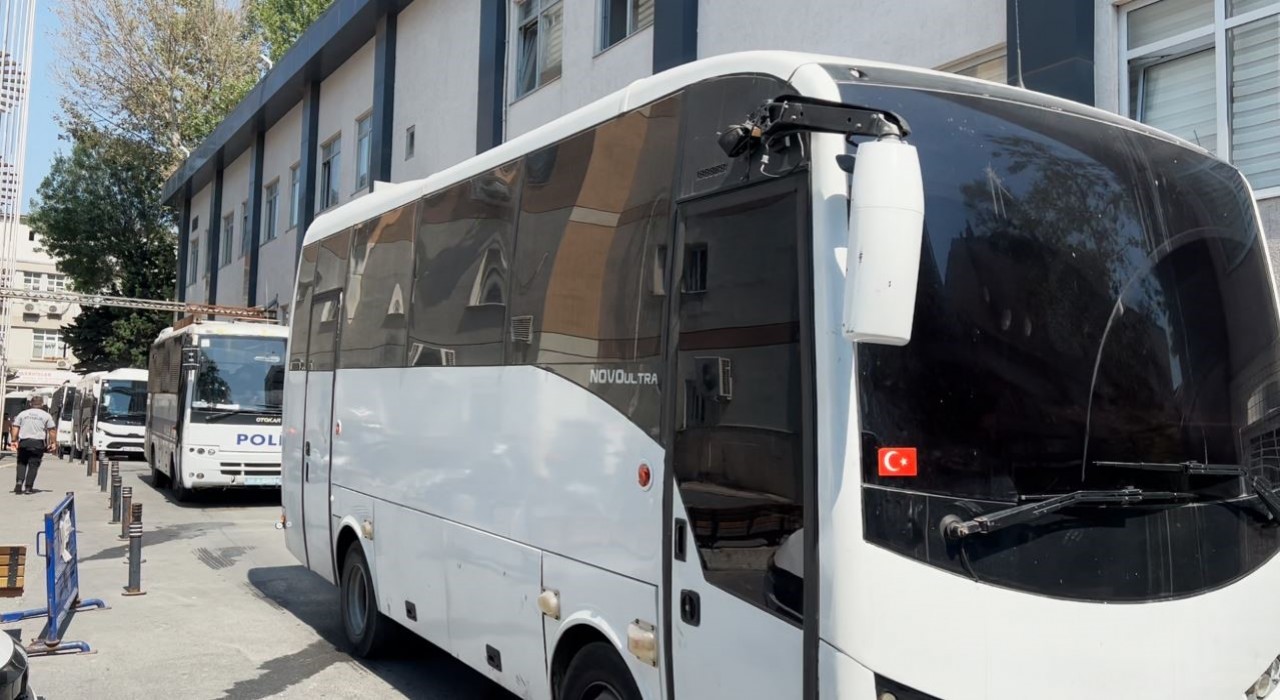 FETÖnün güncel yapılanmasında gözaltına alınan 51 şüpheli adliyeye sevk edildi