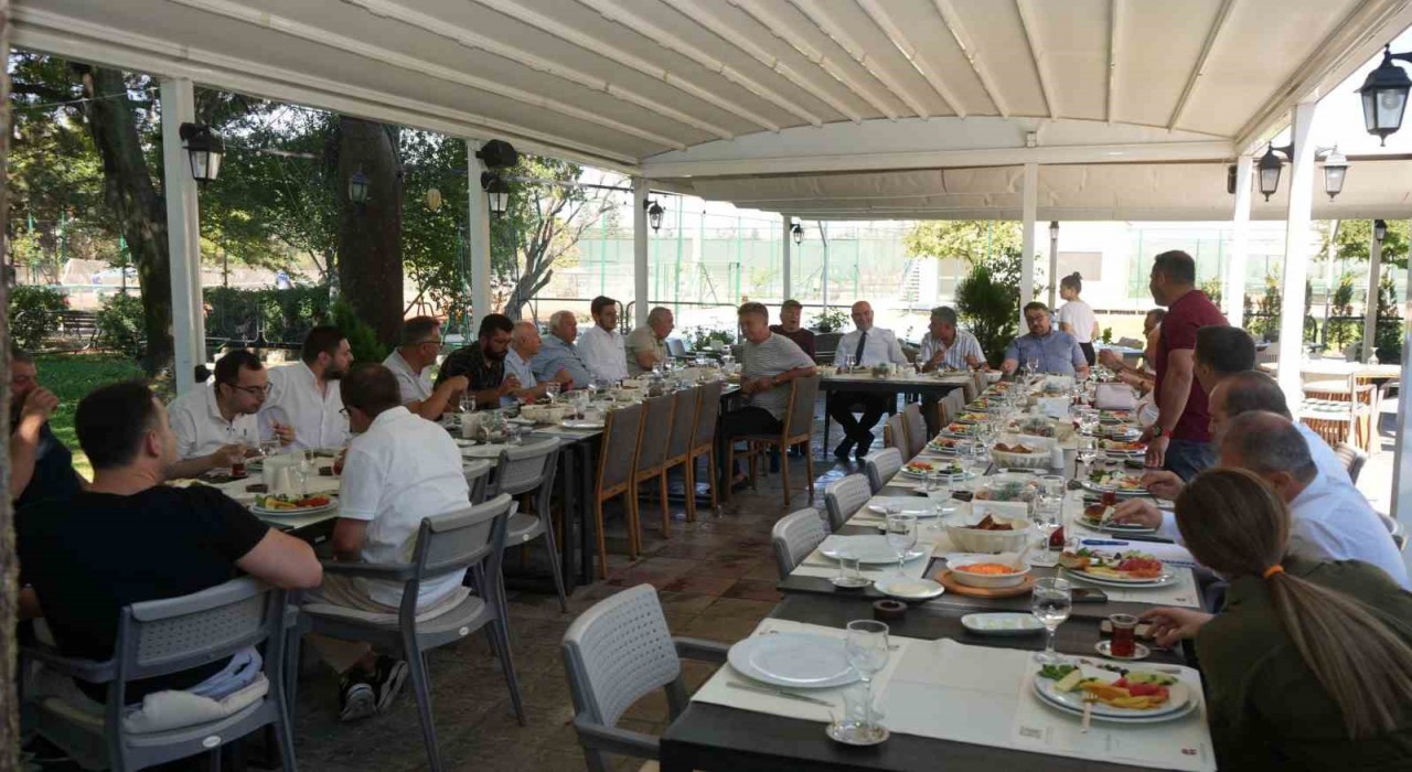 Fikir sofrası buluşmaları devam ediyor