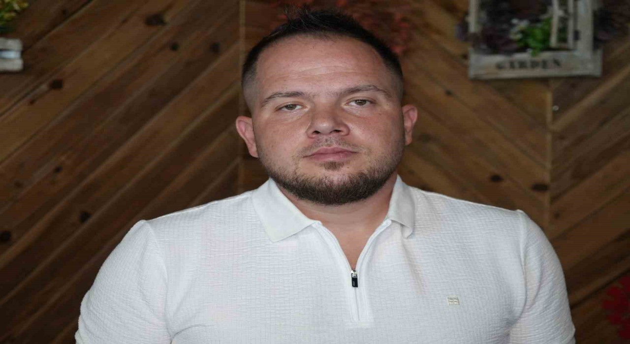 Fıskiyeden abdest alıp darbecilere direnen gazi akademisyen, 15 Temmuzun izini bacağında taşıyor