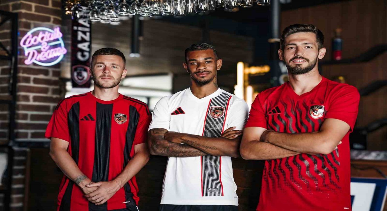 Gaziantep FK, yeni sezon formalarını tanıttı
