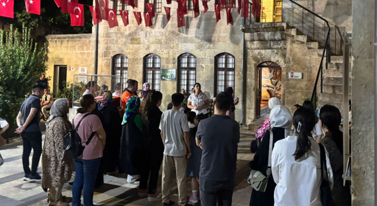 Gaziantep'te Şehrin Kültürel Zenginlikleri Gece Turlarıyla Tanıtılıyor