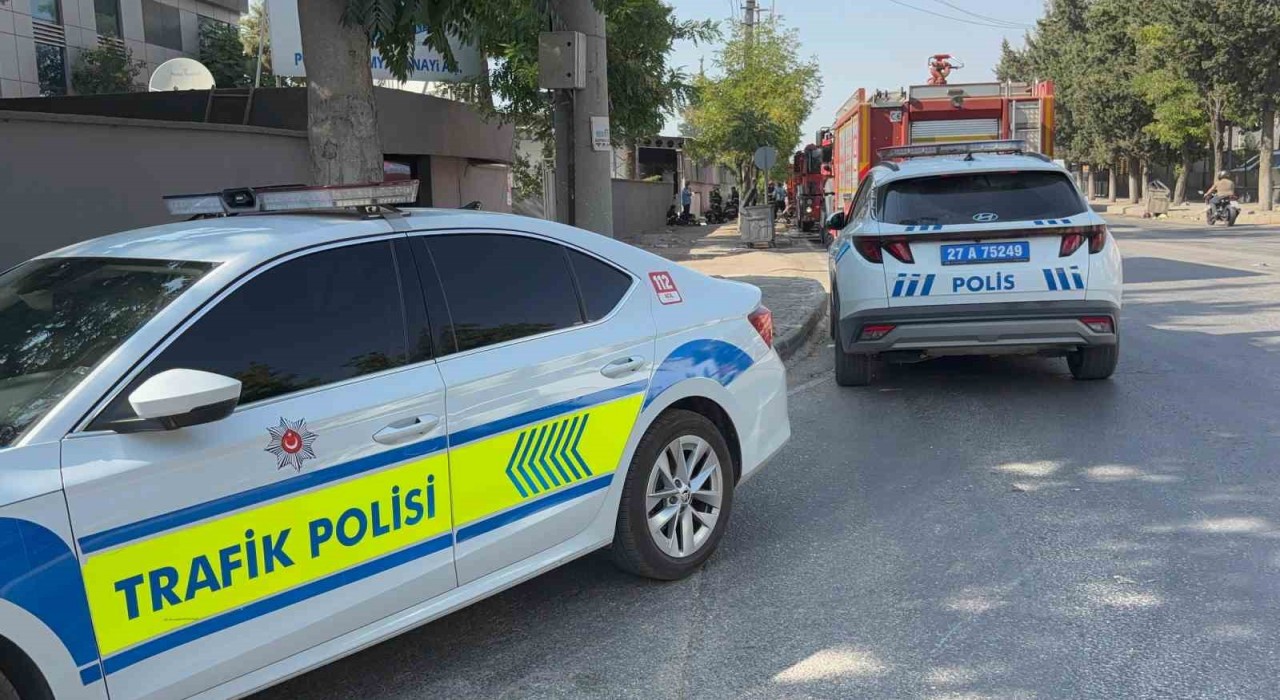 Gaziantepte tekstil fabrikasında çıkan yangın söndürüldü