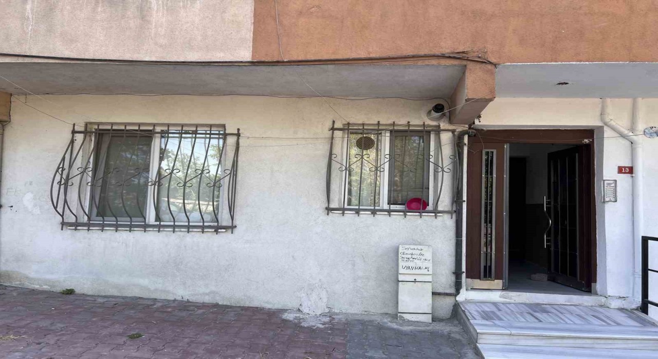 Gaziosmanpaşada bir kişi evinde ölü bulundu
