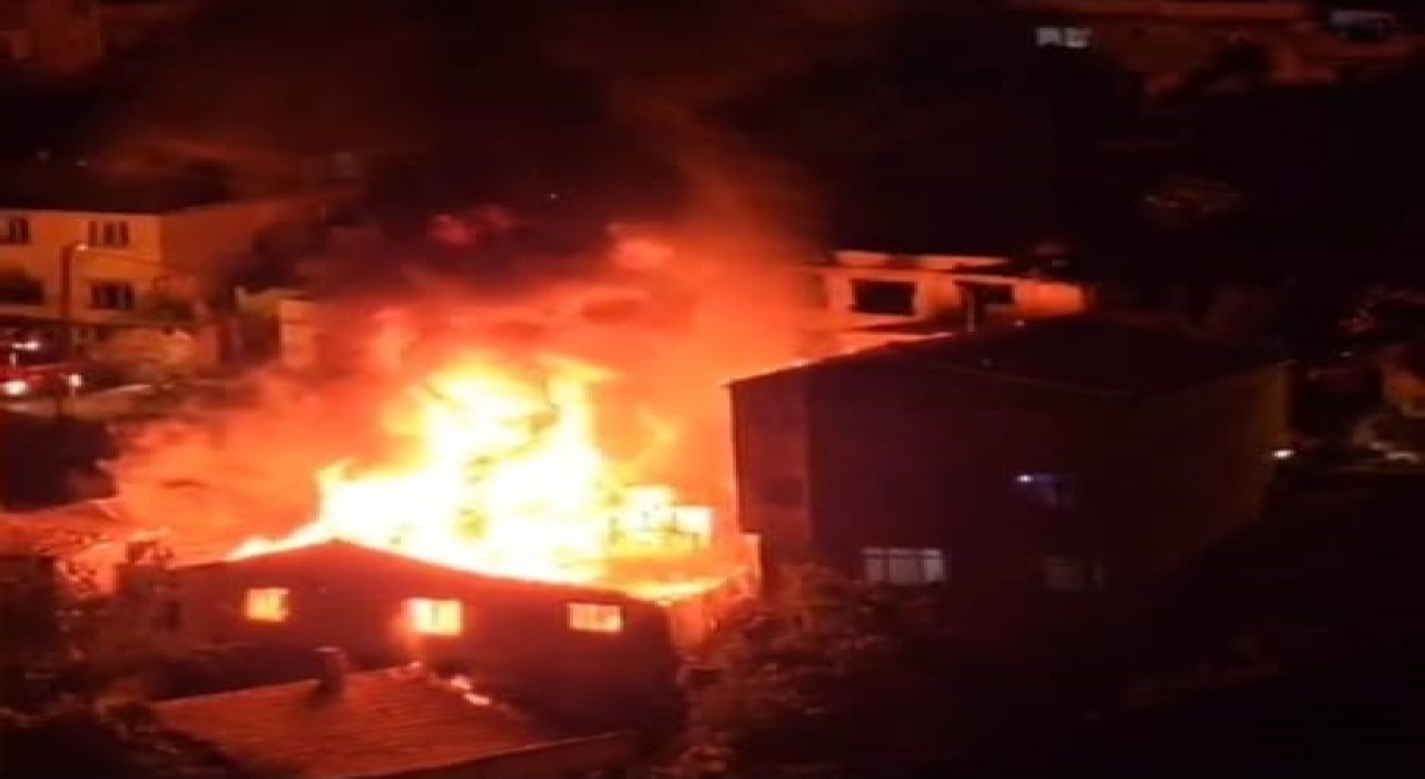 Gaziosmanpaşada patlayan buzdolabı evi kül etti