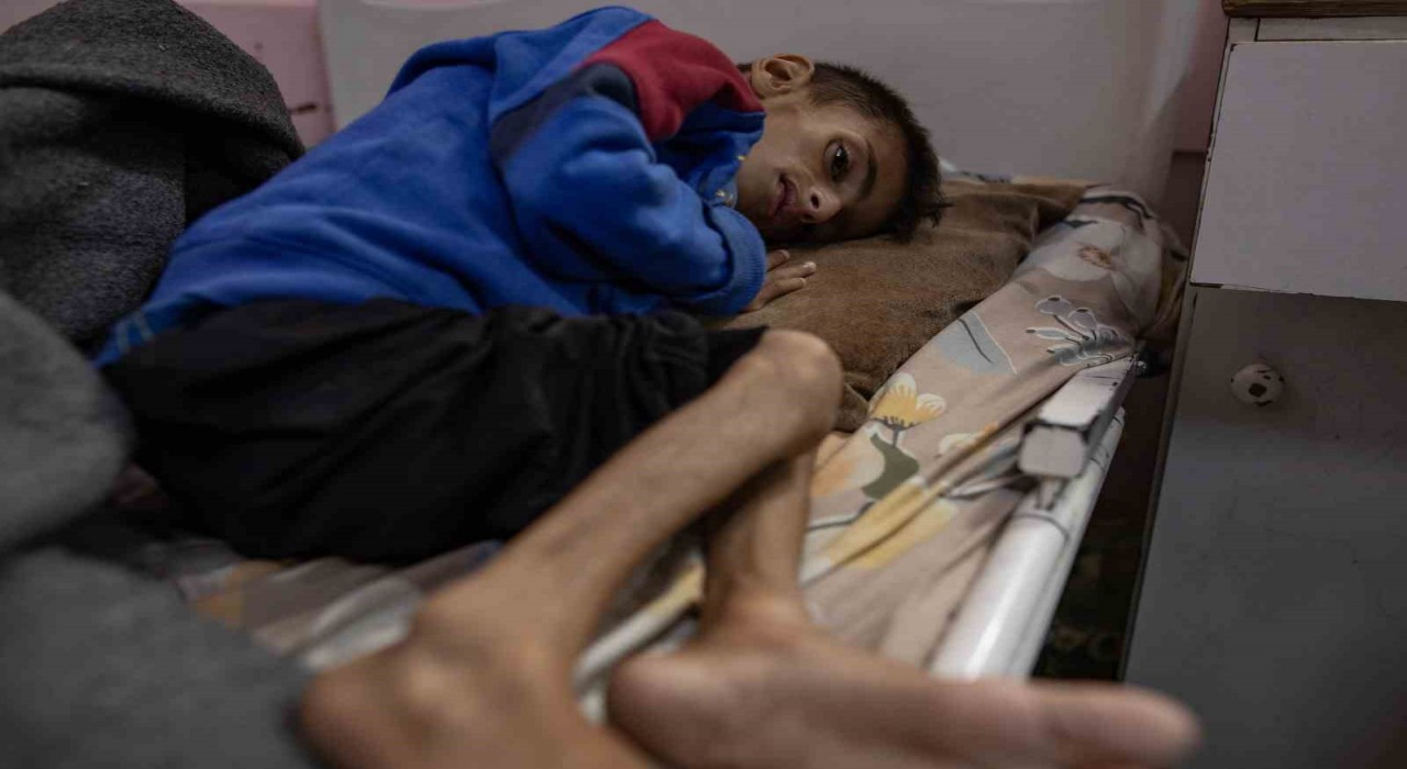 Gazzede son 24 saatte 10 sivil açlıktan öldü