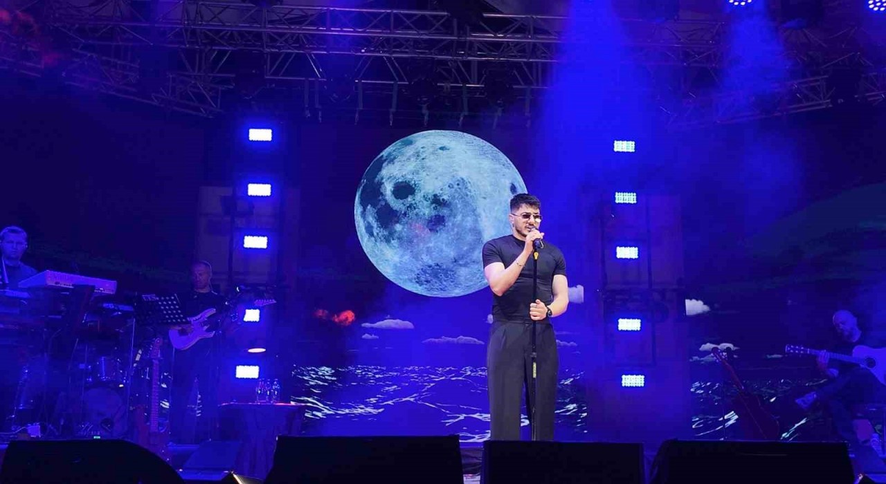 Gediz Tarhana Festivalinde Semicenk rüzgarı