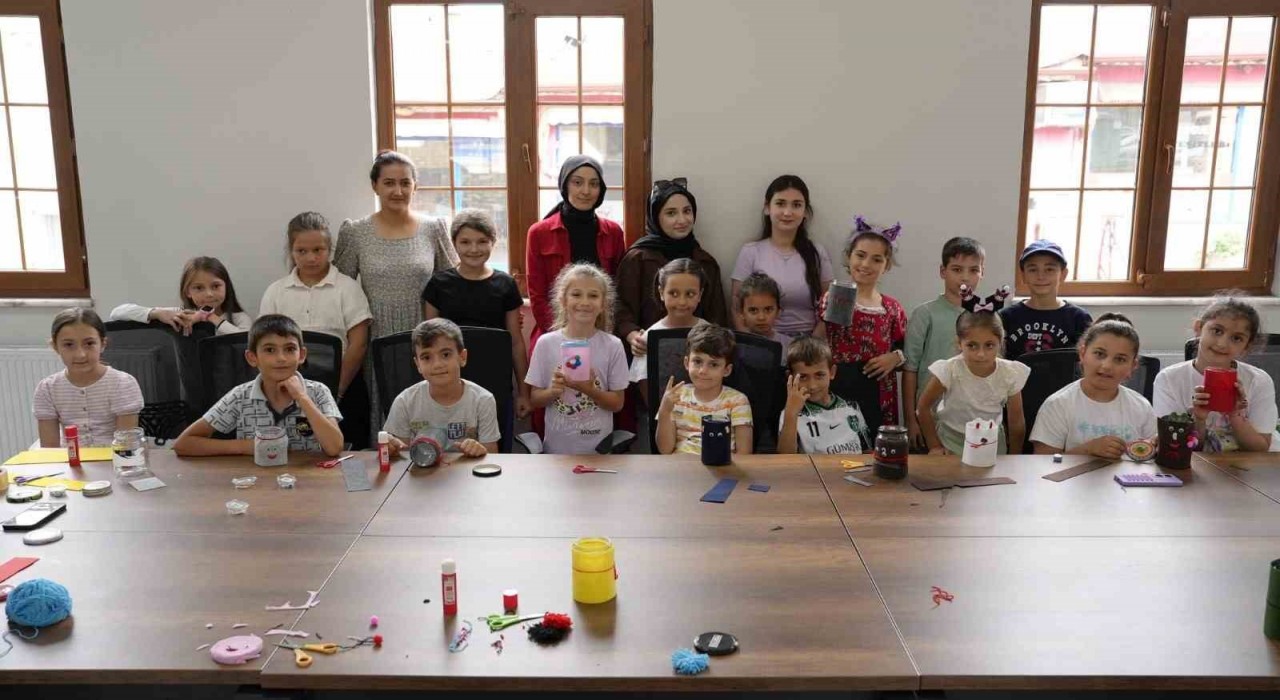 Gençhanelerde eğlenceli yaz tatili