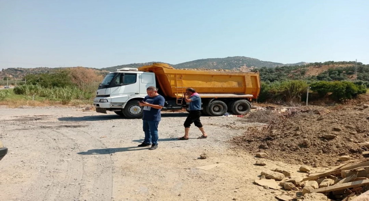 Germencikte moloz mesaisi