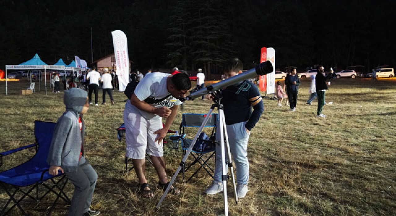 Gök Bilimi Uzmanları Gençlerle Buluştu