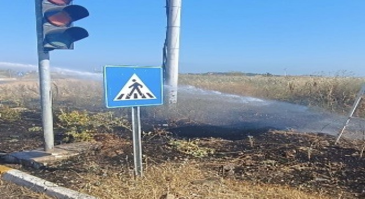 Gönende çıkan ot yangını kontrol altına alındı