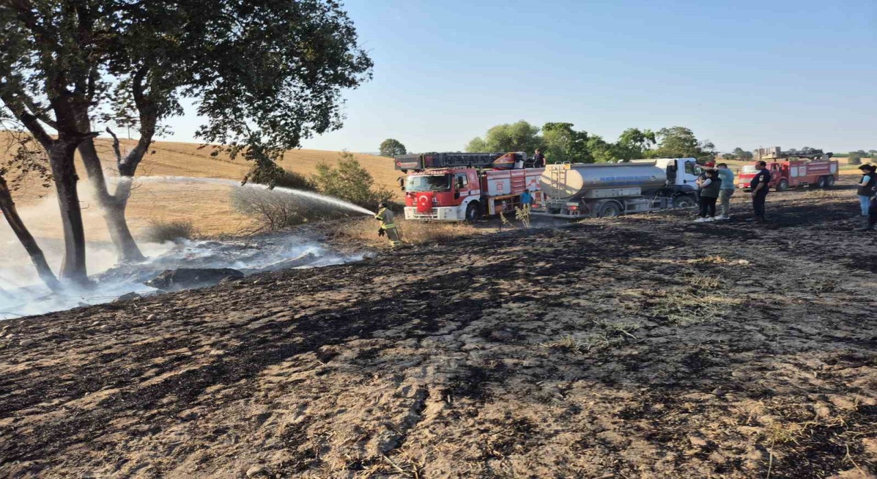 Gönende kırsal alanda çıkan arazi yangını söndürüldü