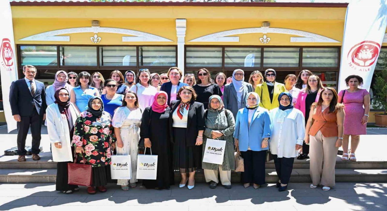 Gönül Elçileri Koruyucu Aile Farkındalık Toplantısı gerçekleştirildi