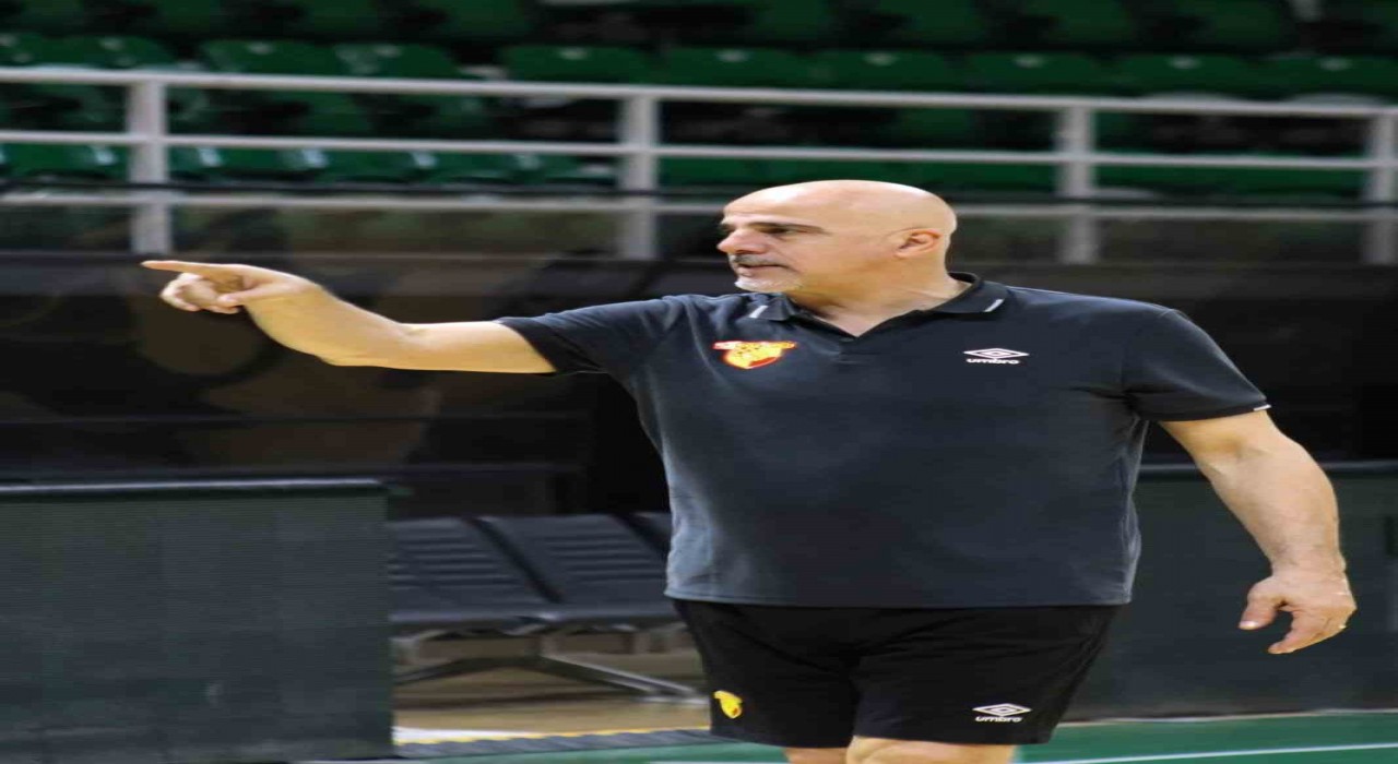 Göztepe Basketbol, Rüçhan Tamsözun sözleşmesini uzattı