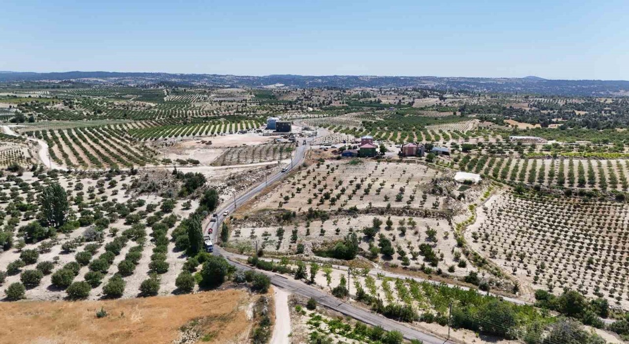 Gülnarda 8 kilometrelik yol yenilendi