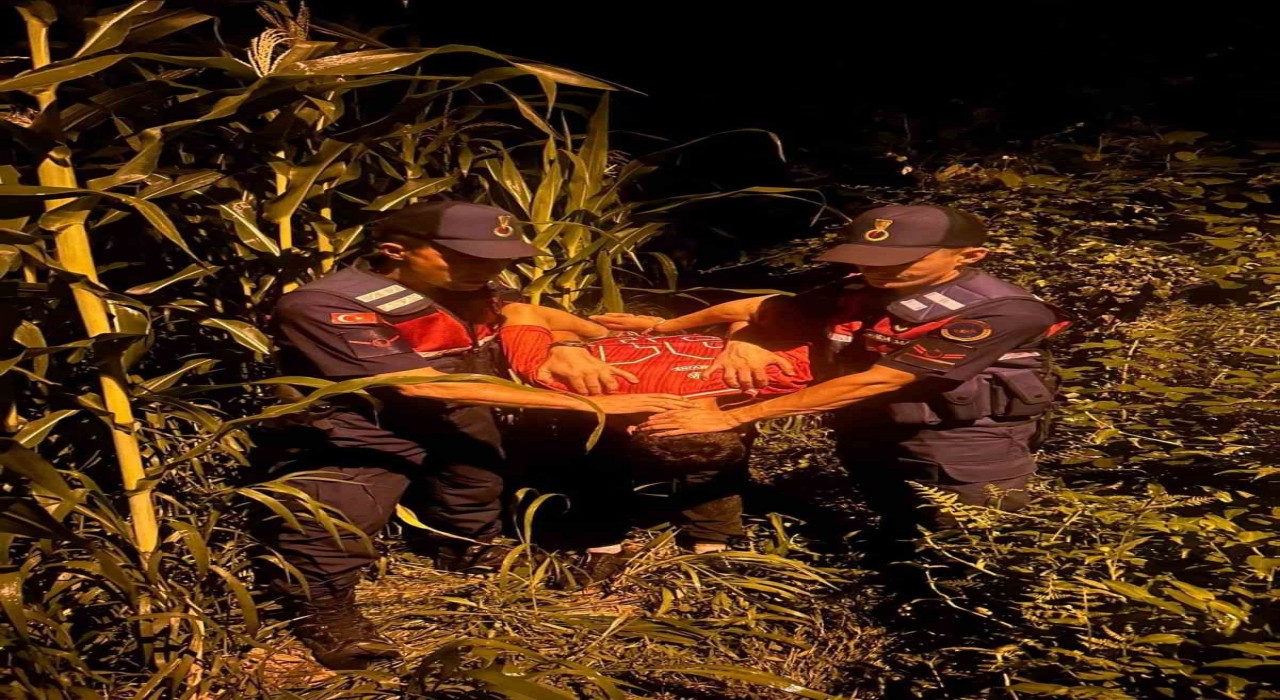 Gürcistana kaçmak isteyen firari şahıs sınırda yakalandı