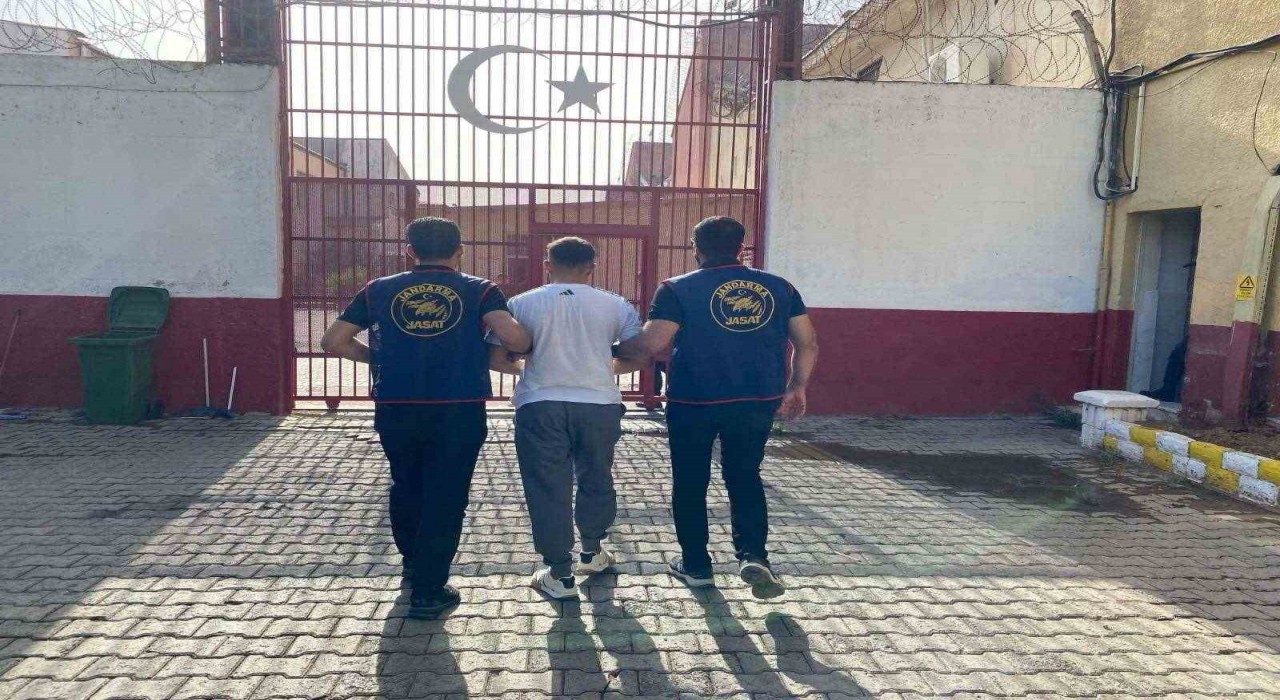 Hapis cezasıyla aranan şahıs Efelerde yakalandı