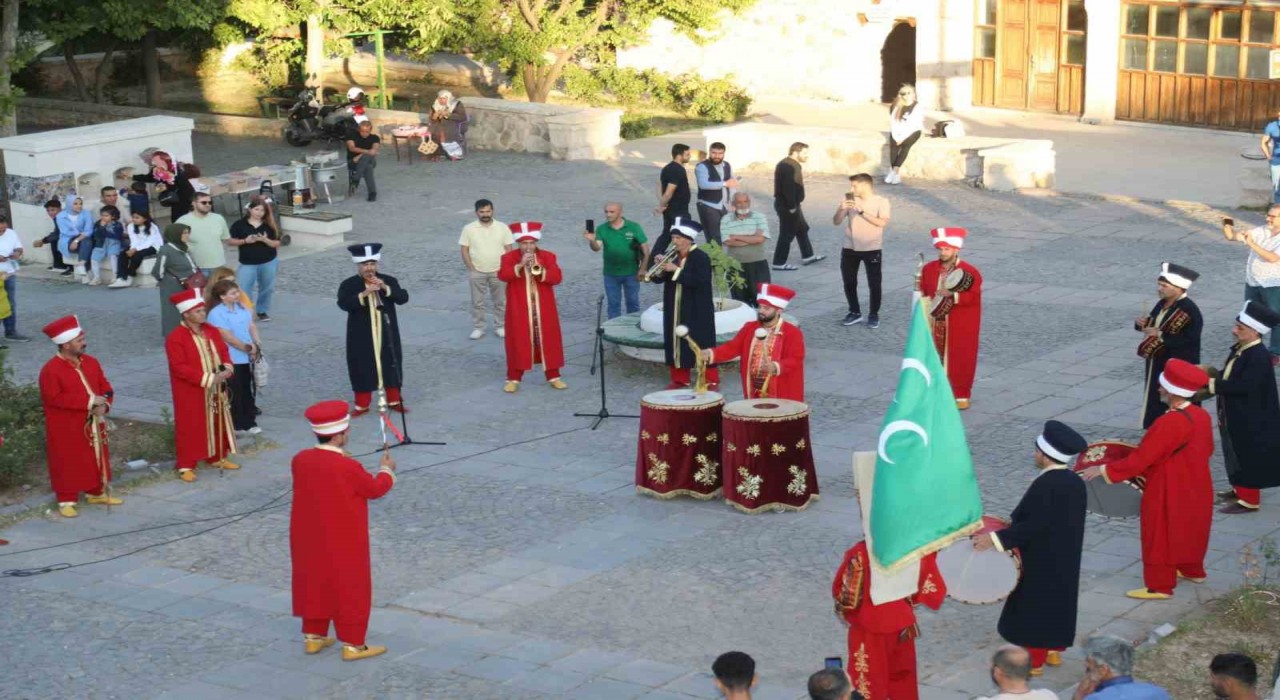 Harputta mehter coşkusu