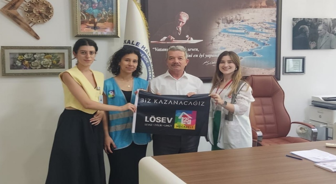 Hasta çocuk annelerine moral ve meslek kazandıran giyim kursu