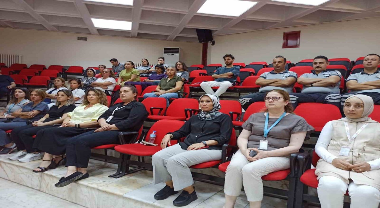 Hastane personeline narkotik eğitimi