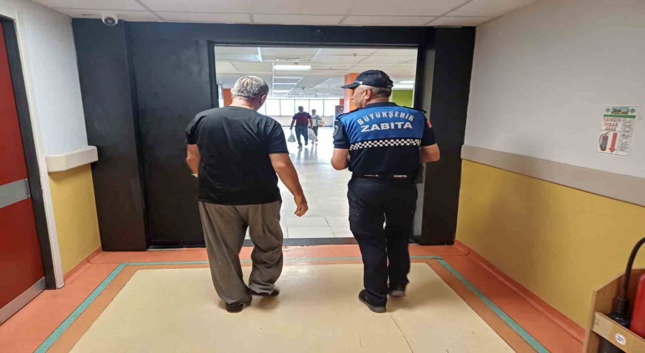 Hastanede yatan hastaya zabıta ekipleri kayıtsız kalmadı
