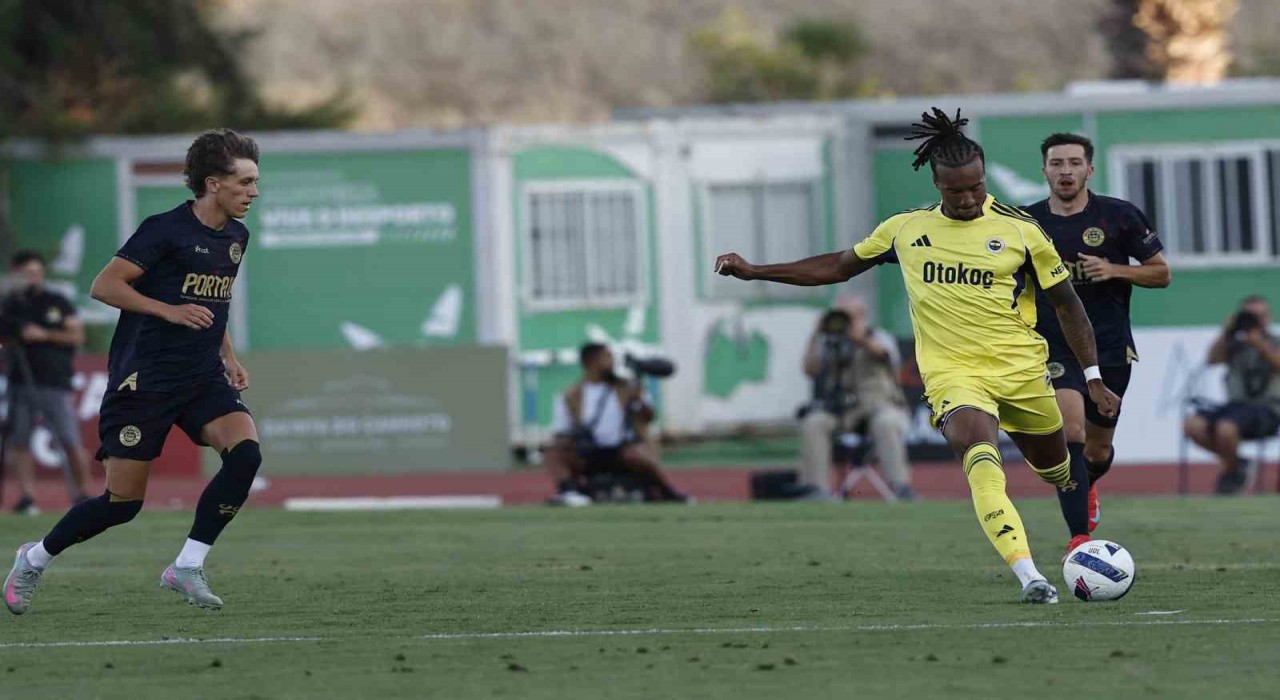Hazırlık maçı: UD Leiria: 0 - Fenerbahçe: 2